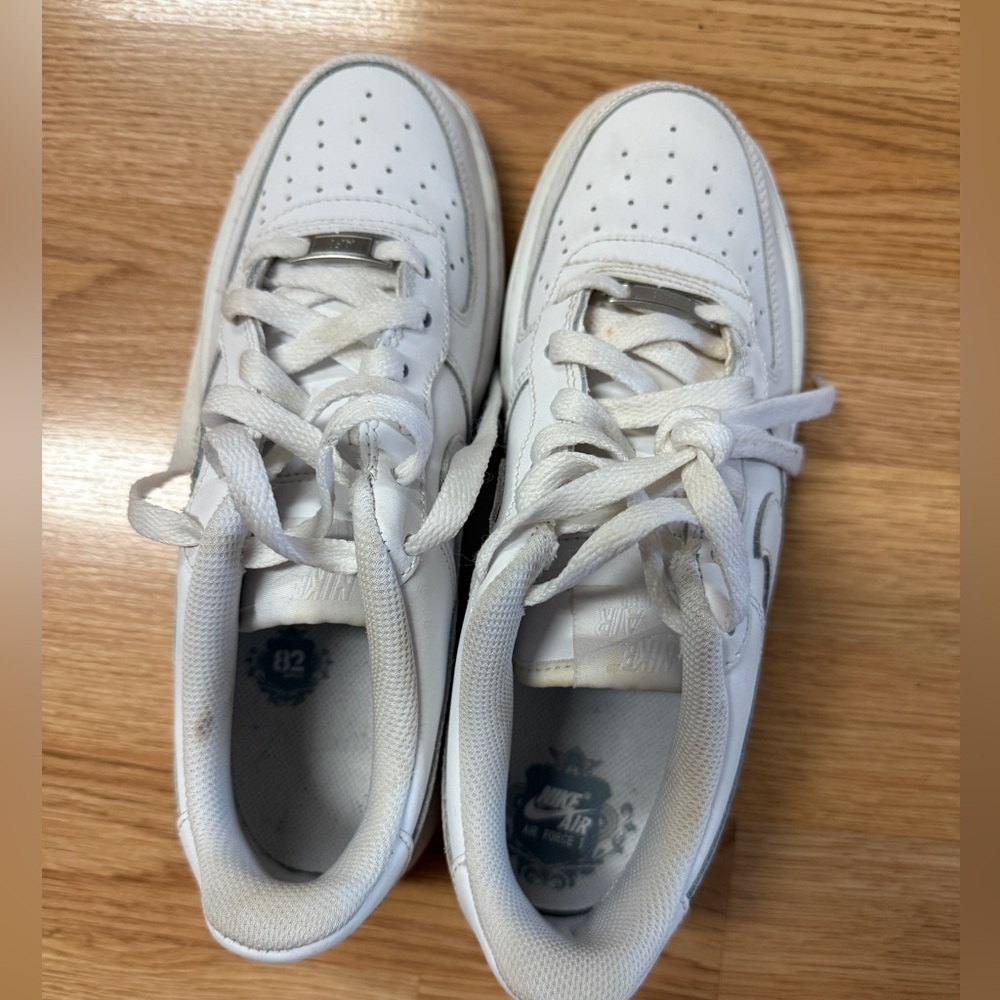 Nike Air Force 1 White Shoes Size 6Y or 7.5 Women’s Unisex